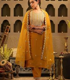 Women Ethnic Motifs Embroidered Regular Sequinned Kurta with Trousers & Dupatta