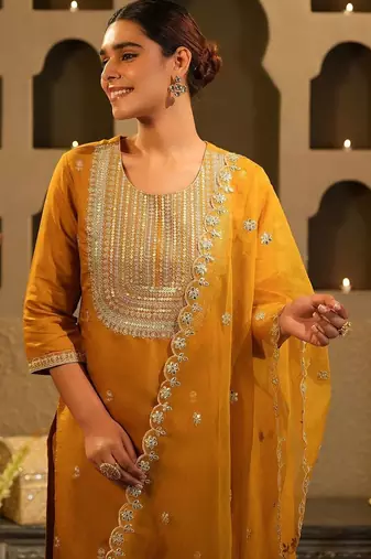 Women Ethnic Motifs Embroidered Regular Sequinned Kurta with Trousers & Dupatta