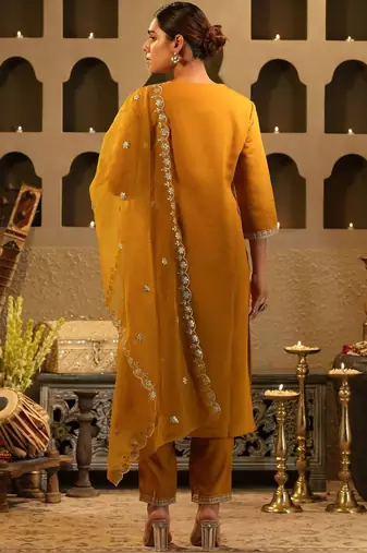Women Ethnic Motifs Embroidered Regular Sequinned Kurta with Trousers & Dupatta