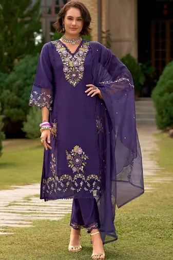 Women Floral Embroidered Kurta with Trousers & Dupatta