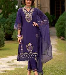 Women Floral Embroidered Kurta with Trousers & Dupatta