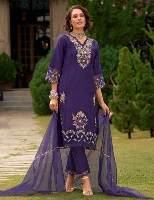Women Floral Embroidered Kurta with Trousers & Dupatta 3