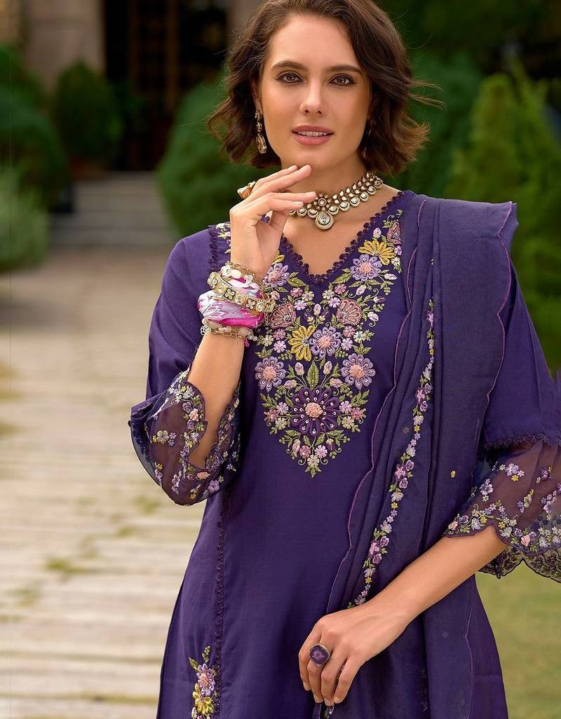 Women Floral Embroidered Kurta with Trousers & Dupatta
