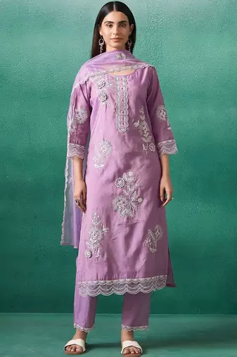 Women Floral Embroidered Kurta with Trousers & Dupatta