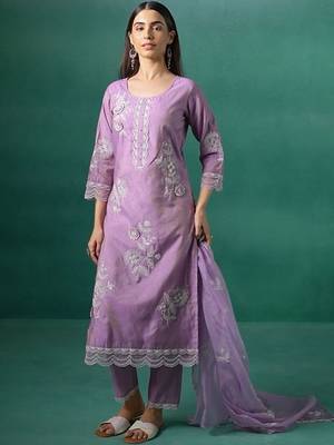 Women Floral Embroidered Kurta with Trousers & Dupatta 5