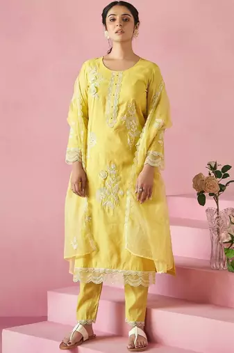 Women Ethnic Motifs Embroidered Regular Thread Work Kurta with Trousers & With Dupatta