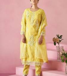 Women Ethnic Motifs Embroidered Regular Thread Work Kurta with Trousers & With Dupatta