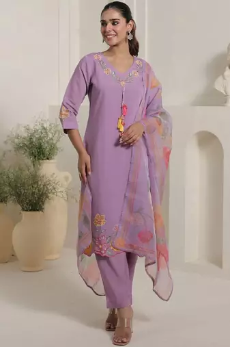 Women Floral Embroidered Kurta with Trousers & Dupatta