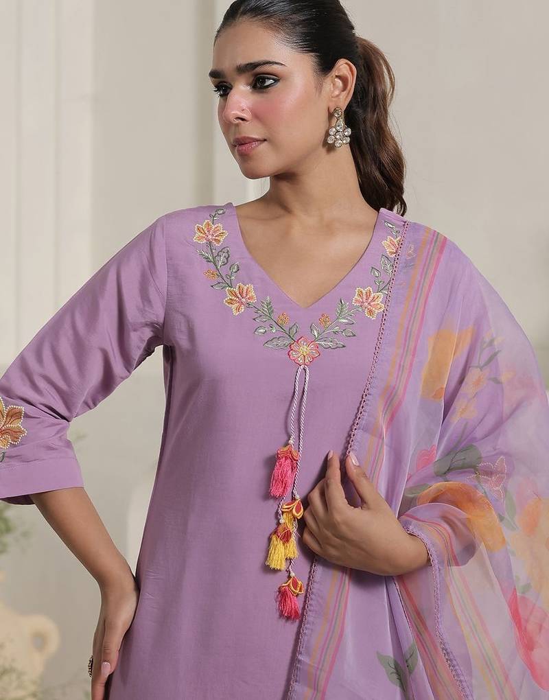 Women Floral Embroidered Kurta with Trousers & Dupatta