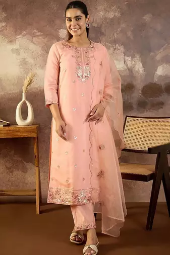 Women Floral Embroidered Kurta with Trousers & Dupatta