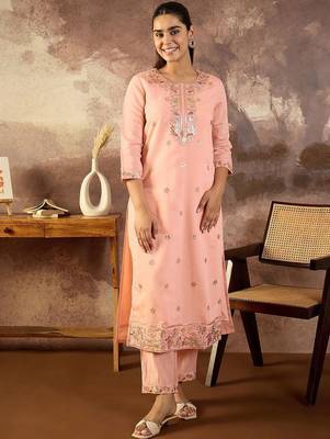 Women Floral Embroidered Kurta with Trousers & Dupatta 3