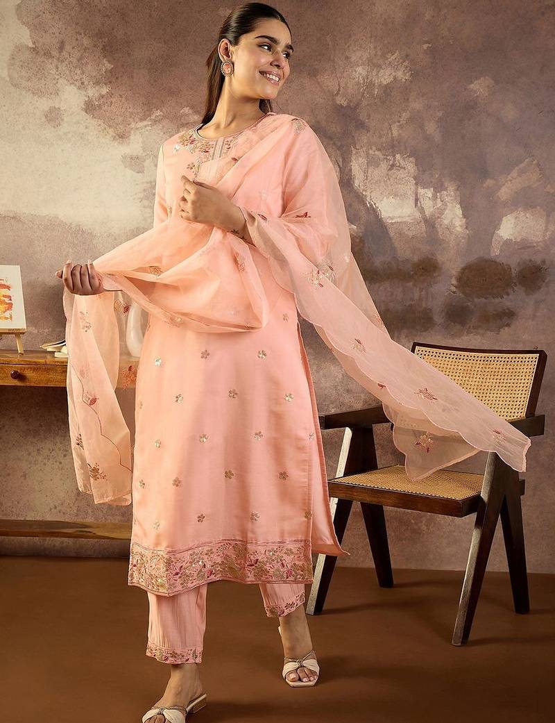 Women Floral Embroidered Kurta with Trousers & Dupatta