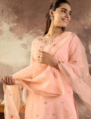 Women Floral Embroidered Kurta with Trousers & Dupatta 7