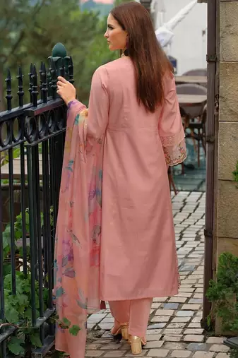 Women Floral Embroidered Regular Thread Work Kurta with Trousers & With Dupatta