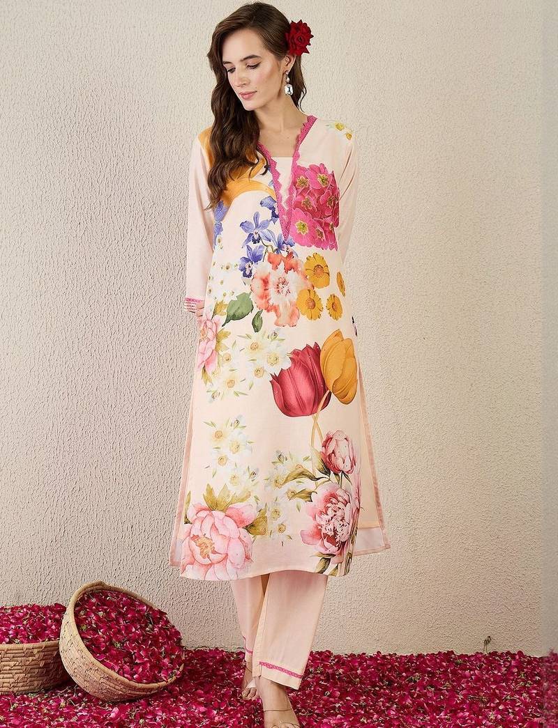 Women Floral Printed Regular Linen Kurta with Trousers & With Dupatta