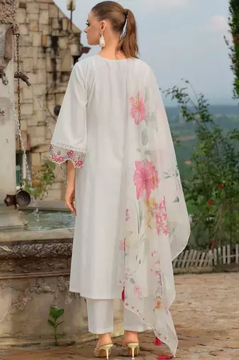 Floral Embroidered V-Neck Straight Thread Work Kurta With Trousers & Dupatta