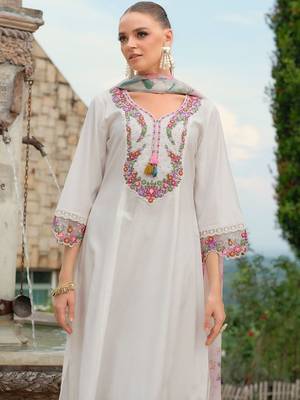 Floral Embroidered V-Neck Straight Thread Work Kurta With Trousers & Dupatta 4