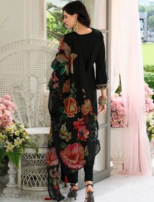 Women Ethnic Motifs Regular Sequinned Kurta with Trousers & With Dupatta 4