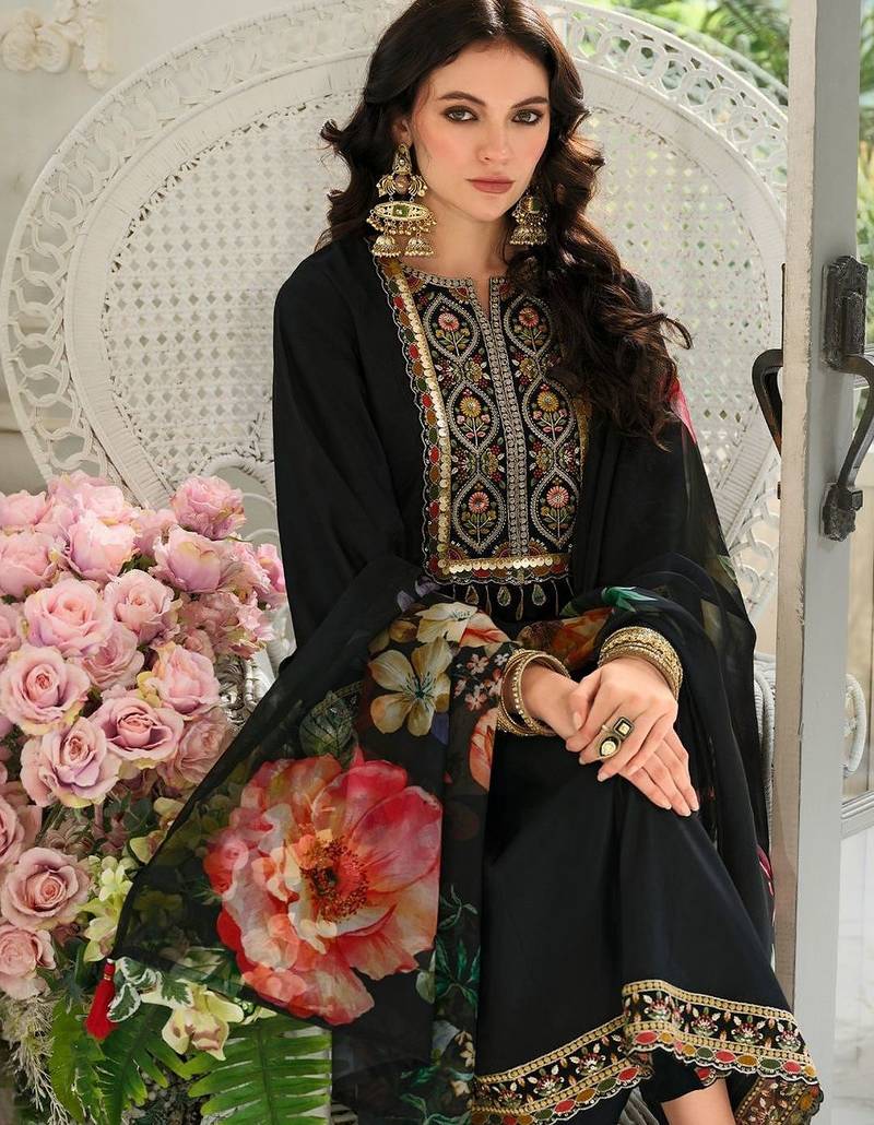 Women Ethnic Motifs Regular Sequinned Kurta with Trousers & With Dupatta