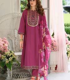 Women Floral Embroidered Kurta with Trousers & Dupatta