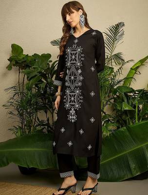 Women Ethnic Motifs Embroidered Regular Black Thread Work Kurta with Trousers 3
