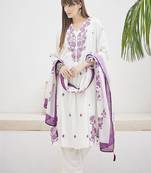 Women Floral Embroidered Thread Work A-Line Kurta & Trousers With Dupatta