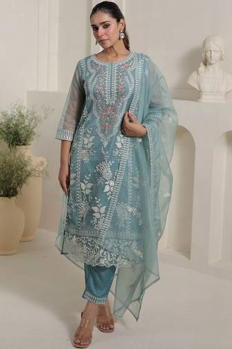 Floral Embroidered Thread Work Straight Kurta With Trousers & Dupatta