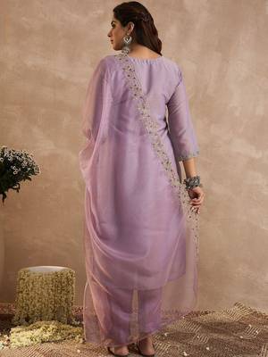 Women Ethnic Motifs Embroidered Regular Liva Kurta with Trousers & Dupatta 4