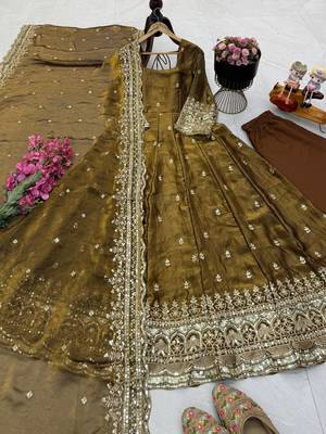 Gold fendy silk embroidered stitched kurta set 1