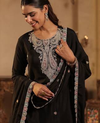 Ethnic Motifs Embroidered Thread Work Kurta With Sharara & Dupatta 1