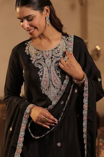 Ethnic Motifs Embroidered Thread Work Kurta With Sharara & Dupatta