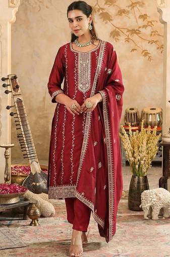 Women Ethnic Motifs Embroidered Regular Sequinned Kurta Set With Dupatta
