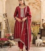 Women Ethnic Motifs Embroidered Regular Sequinned Kurta Set With Dupatta