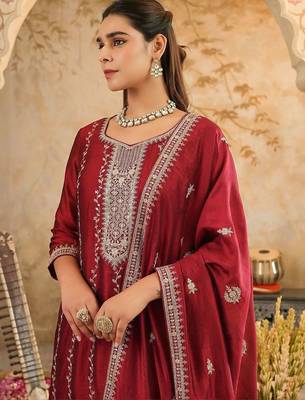 Women Ethnic Motifs Embroidered Regular Sequinned Kurta Set With Dupatta 2
