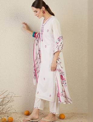 Ethnic Motifs Embroidered Thread Work Pure Cotton Kurta With Trouser & Dupatta 3