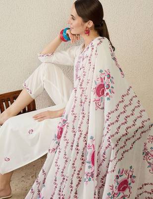 Ethnic Motifs Embroidered Thread Work Pure Cotton Kurta With Trouser & Dupatta 6