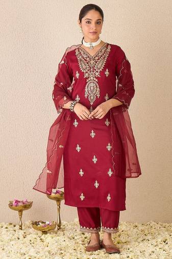 Ethnic Motifs Embroidered V-Neck Zari Straight Kurta With Trousers & Dupatta