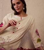 Women Floral Printed Round Neck Pure Cotton Pleated Kurta with Trousers