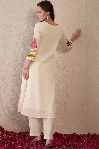 Women Floral Printed Round Neck Pure Cotton Pleated Kurta with Trousers