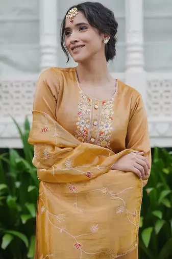 Ethnic Motifs Embroidered Straight Thread Work Kurta With Trouser & Dupatta