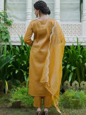 Ethnic Motifs Embroidered Straight Thread Work Kurta With Trouser & Dupatta 6