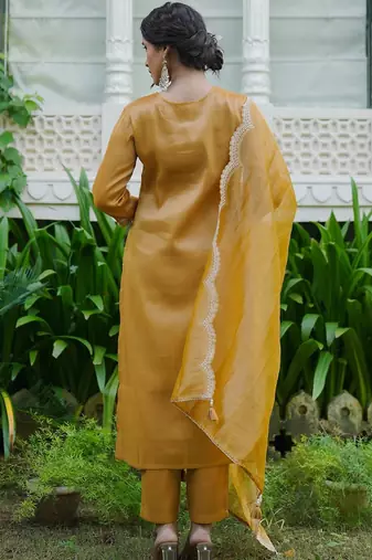 Ethnic Motifs Embroidered Straight Thread Work Kurta With Trouser & Dupatta