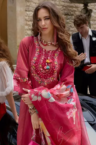 Women Floral Embroidered Kurta with Trousers & Dupatta