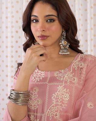 Ethnic Motifs Embroidered Regular Thread Work Kurta With Trouser And Dupatta 2