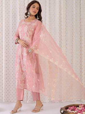 Ethnic Motifs Embroidered Regular Thread Work Kurta With Trouser And Dupatta 4