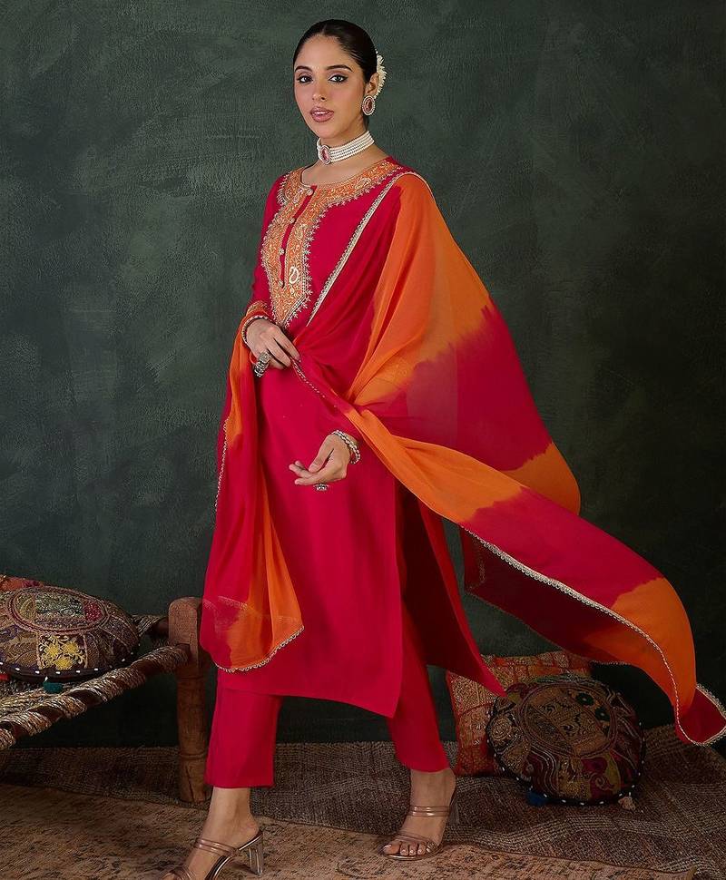 Ethnic Motifs Embroidered Straight Thread Work Kurta With Trouser & Dupatta