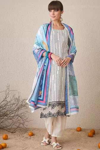 Women Geometric Printed Kurta with Trousers & Dupatta