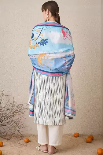 Women Geometric Printed Kurta with Trousers & Dupatta