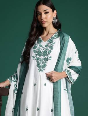 Women Floral Embroidered Regular Pure Cotton Kurta With Trousers & Dupatta 2