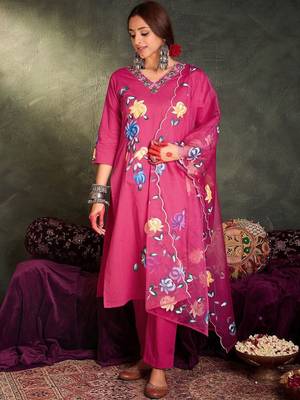Women Floral Printed Cotton A-Line Kurta with Trousers & Dupatta 3